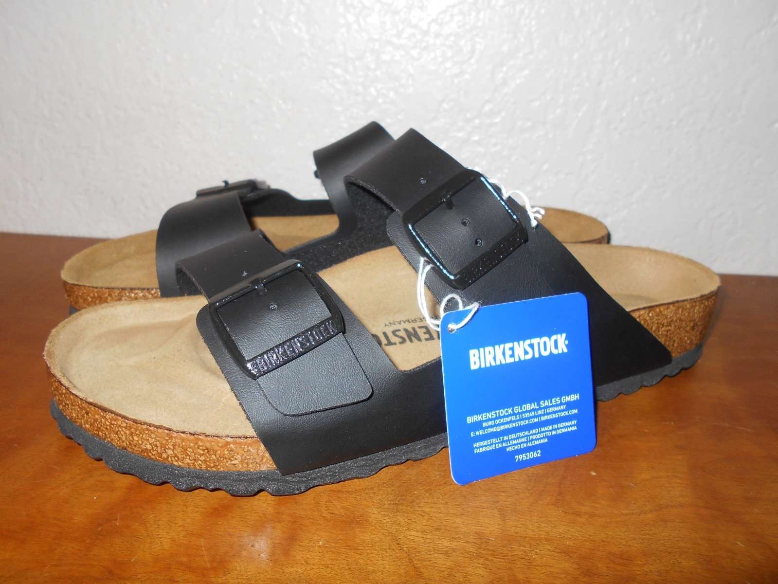 Birkenstock Men’s Arizona Black Synthetic Upper Straps Men’s Sandals Size 10