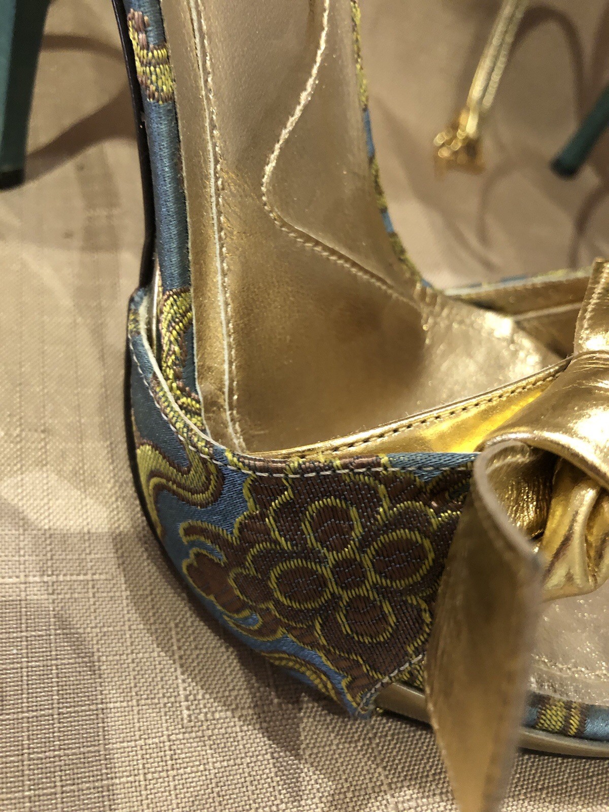Gorgeous Cesare Paciotti Jacquard Silk Heels Shoes 3 81/2 Excellent Cond.