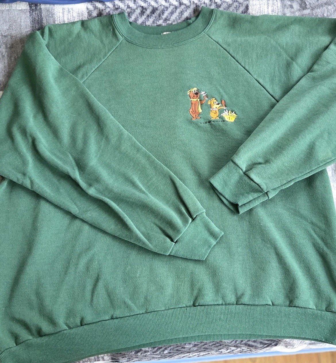 Cartoon Network Yogi Bear & Boo Boo Wacky Racing Sweatshirt 1997