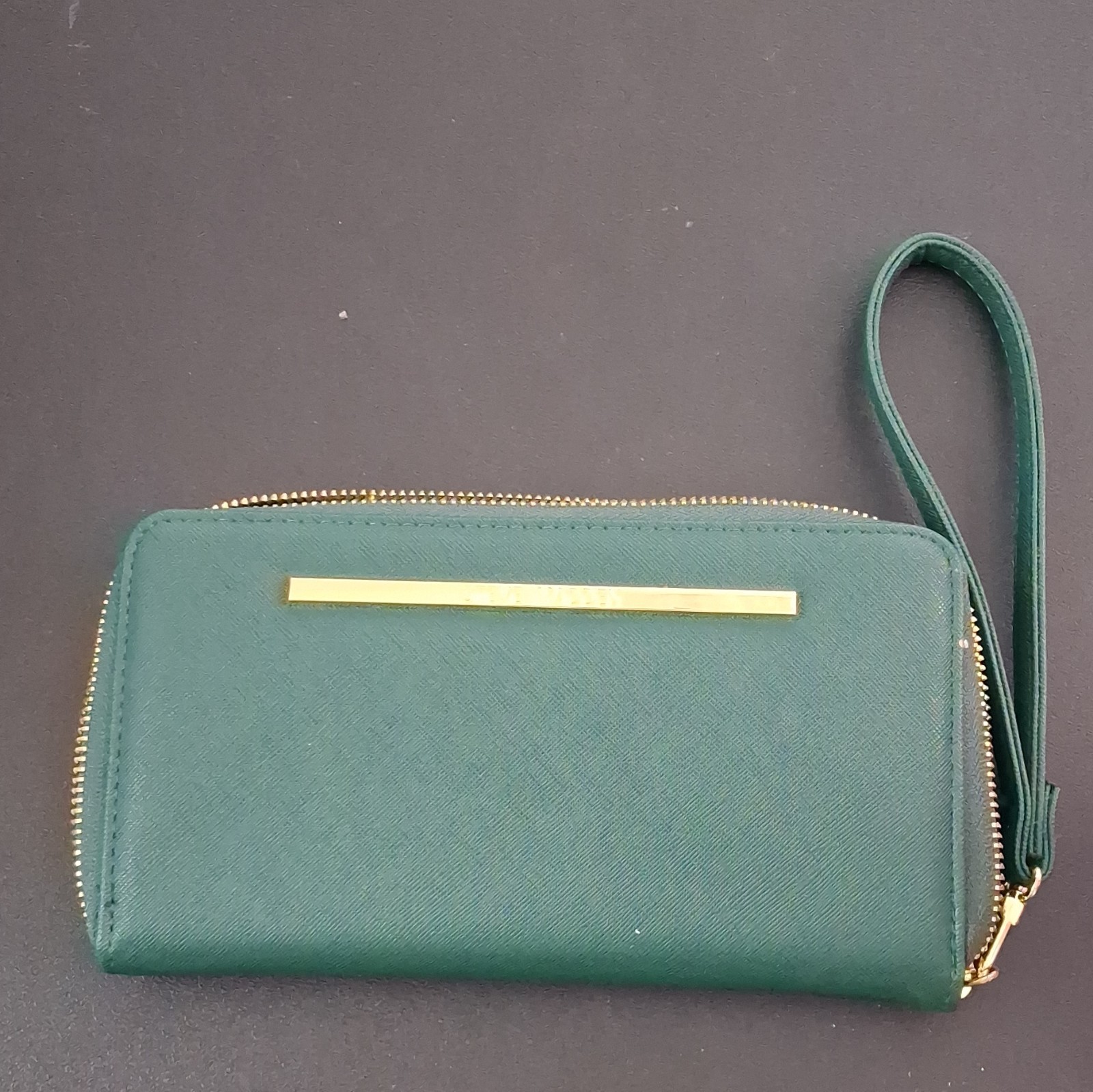 Steve Madden Green Zip-Around Wristlet Wallet w/ Wrist Strap, Card Slots, ID