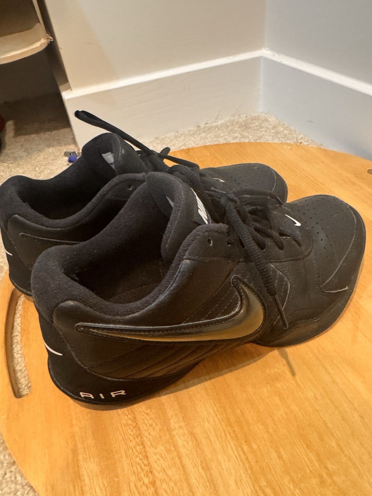 Nike Air Black Lace Up Men’s Low Top Athletic Sneakers