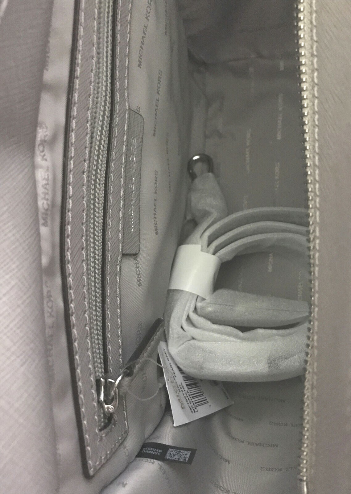 New Michael Kors Pearl Gray Top-Zip Women’s Crossbody/Handbag W9-11″/H 8.9″/D 4″