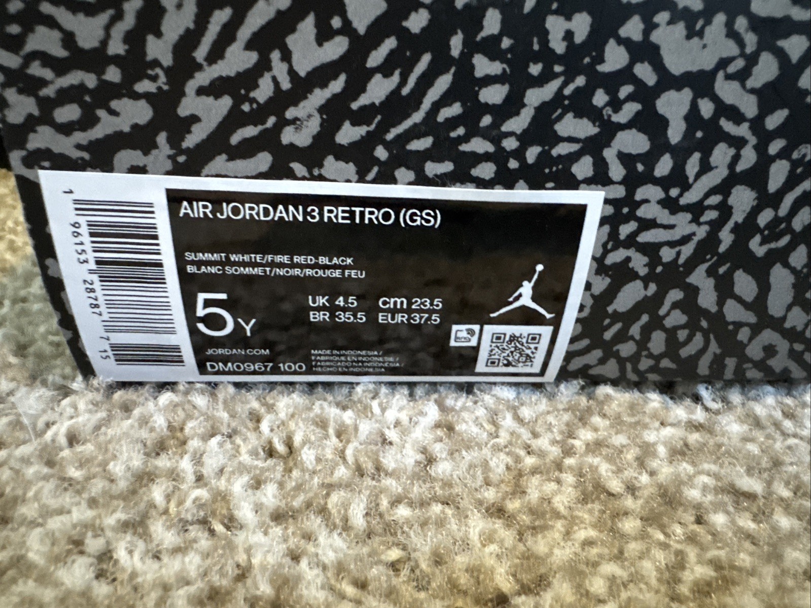 Jordan Three Retro (GS) FIRE RED 5Y￼