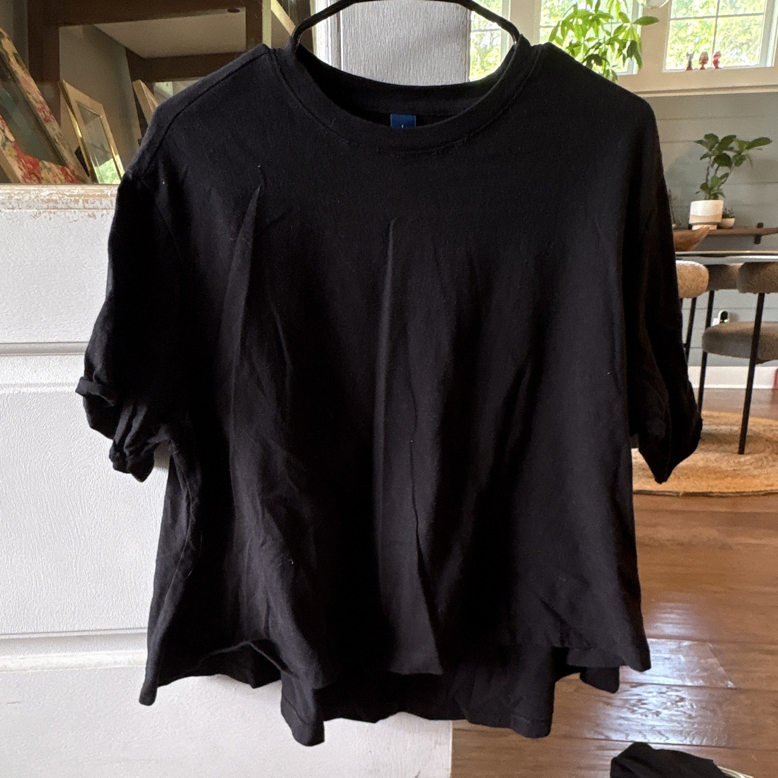 Old Navy Women’s Black Butterfly Hand-Bleached Flowy Short Sleeve T-Shirt L