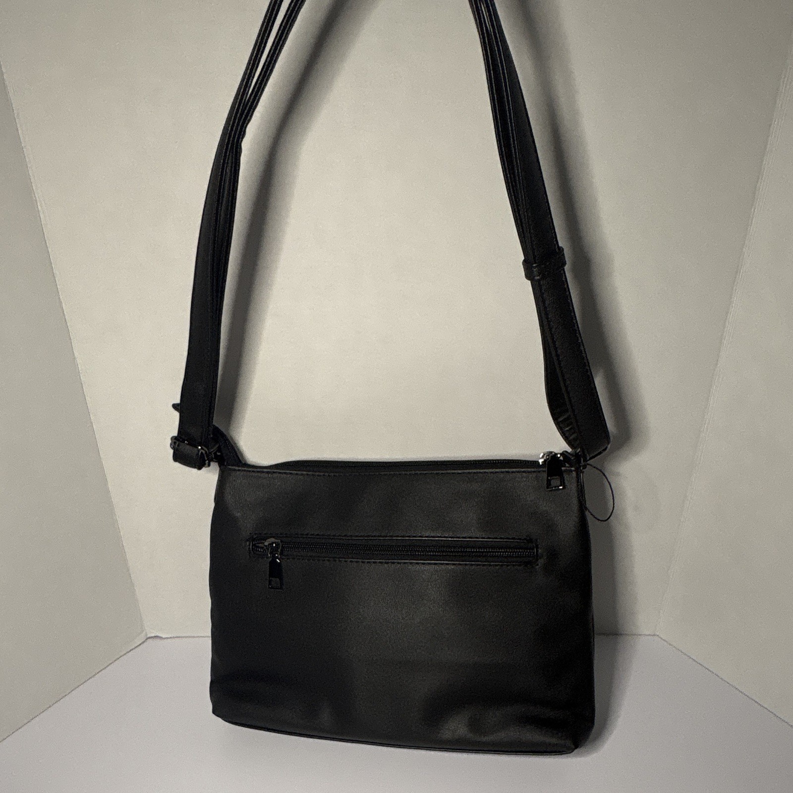 MASINTOR Black Medium Crossbody Bag Zip Tassel Detachable Strap Pockets