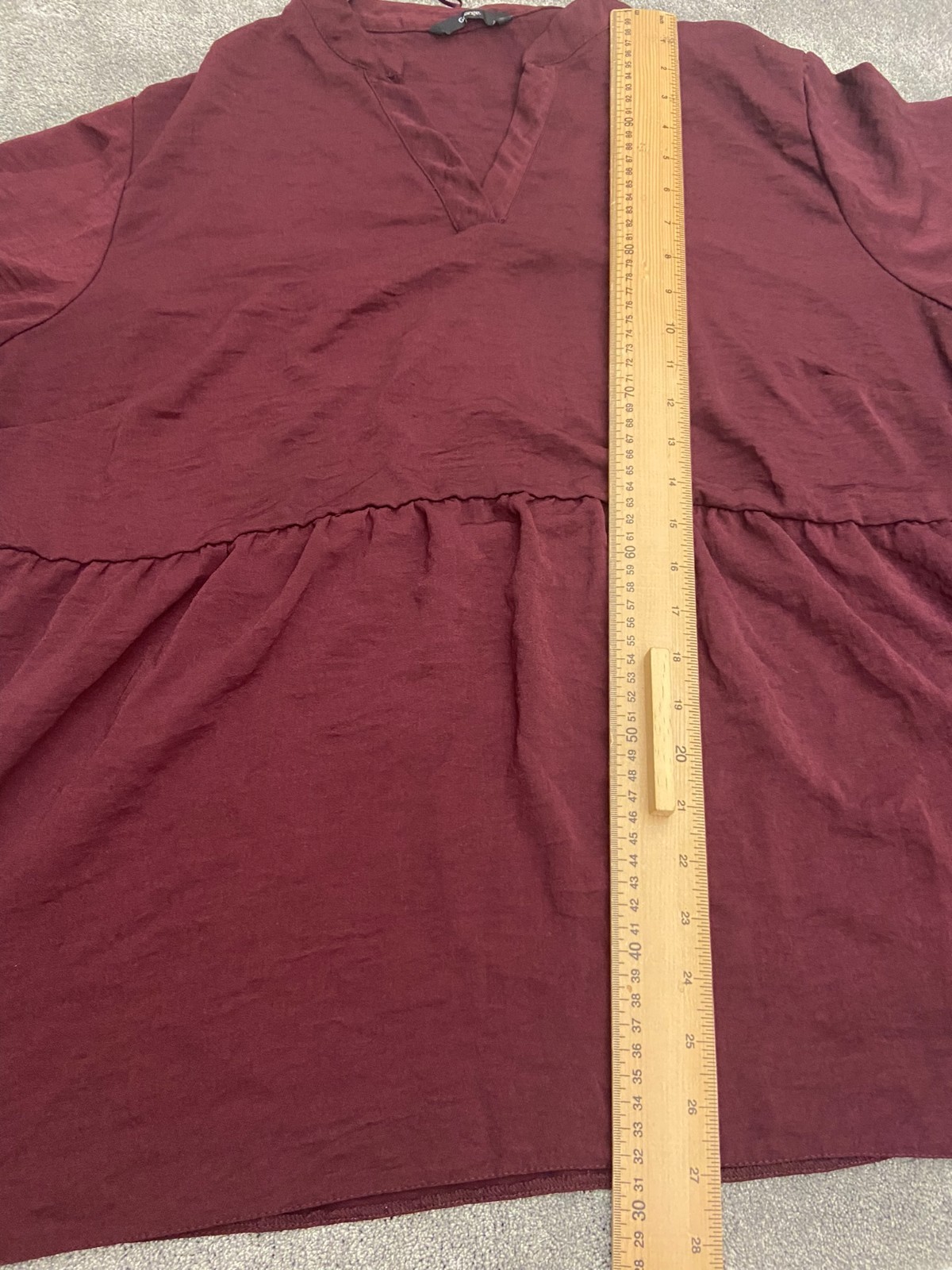 George womens burgundy top 3/4 sleeve polyester size 20 Pit to pit 24 in