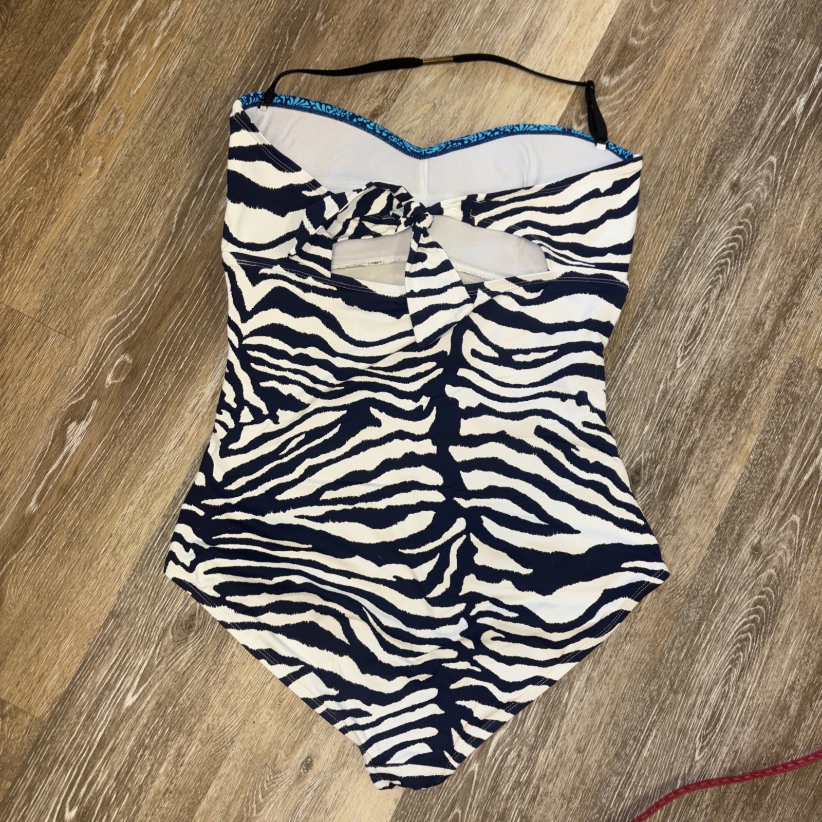TOMMY BAHAMA ZEBRA BANDEAU STRAPLESS ONE PIECE SWIMSUIT WHITE SIZE 16 $147 Msrp