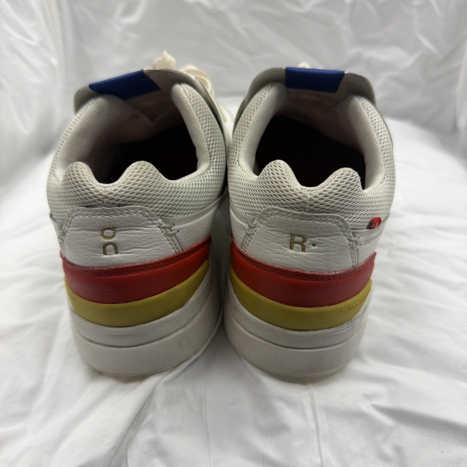 On Cloud Men’s Tennis Shoes Size 9 USED