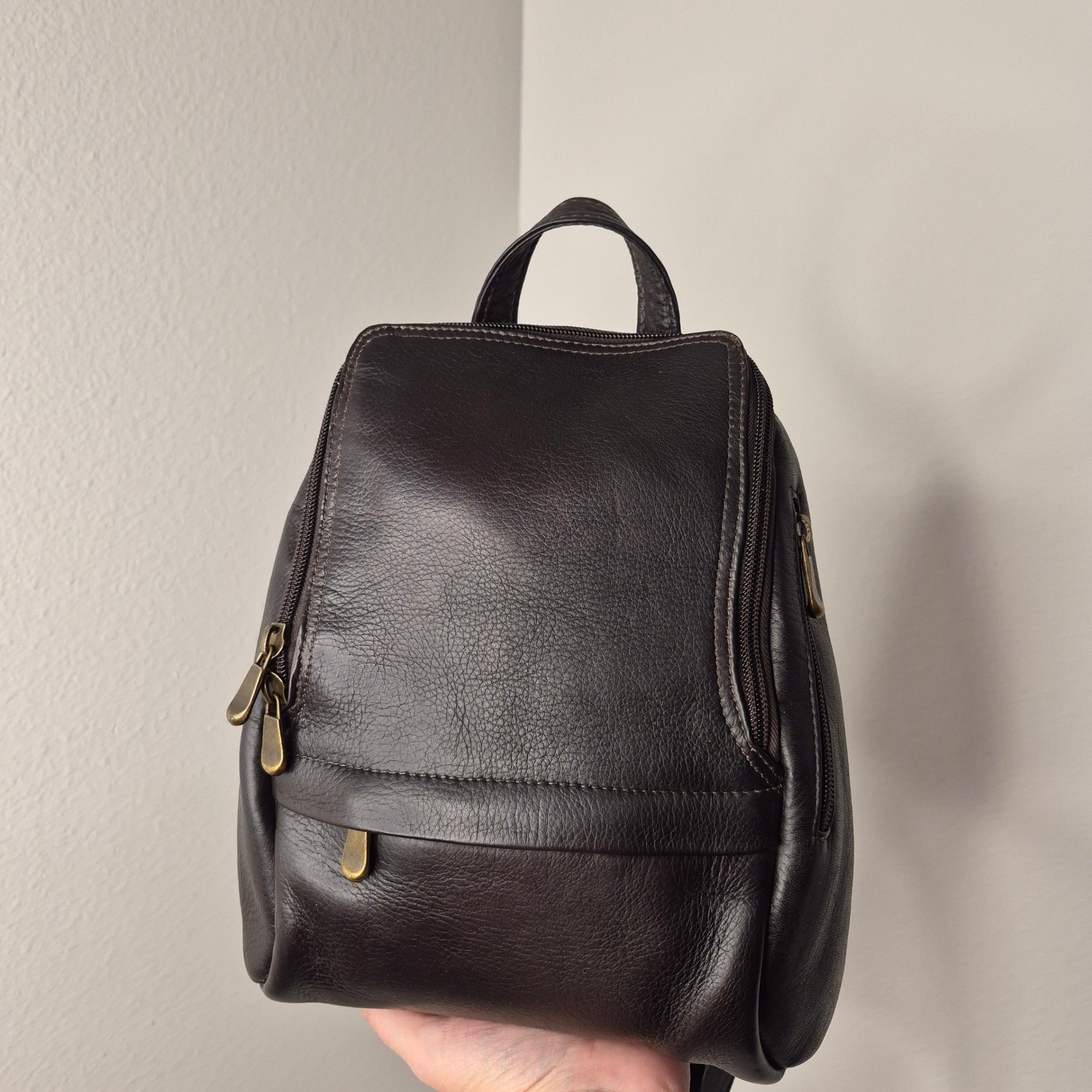 Le Donne Leather U-Zip Backpack Dark Brown Mini Sling Bag Made in Colombia Brass