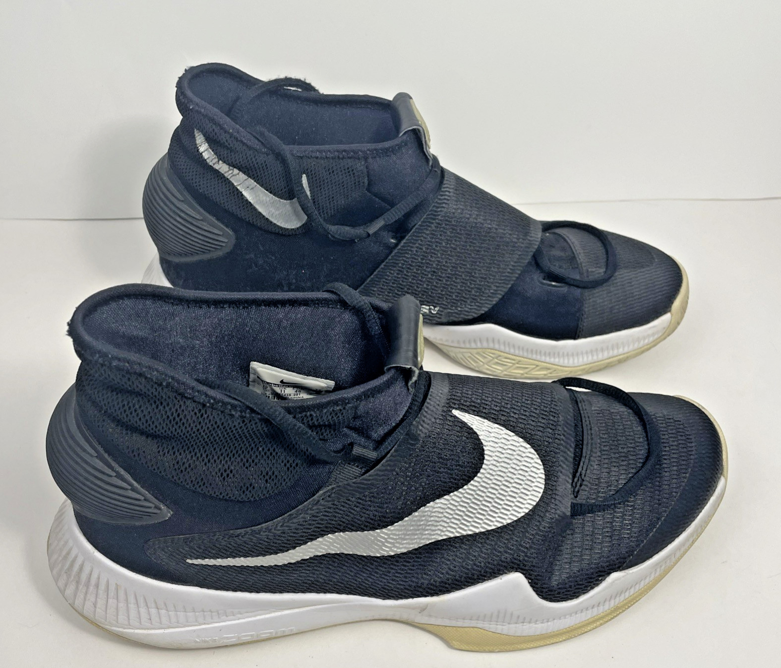 Nike HYPERREV Basketball Men’s 12 Black Silver Swoosh 2015 835439-001 VTG Shoes