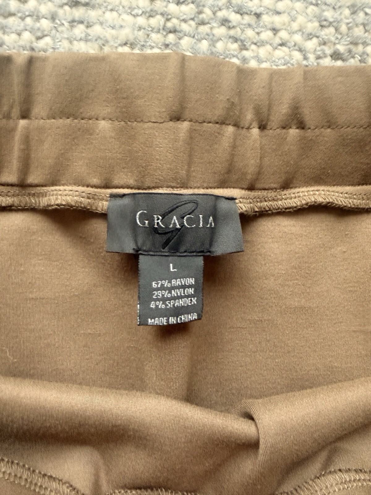 Gracia Midi Skirt in Tan / Mushroom – pencil with pockets – stretch – L Ponte
