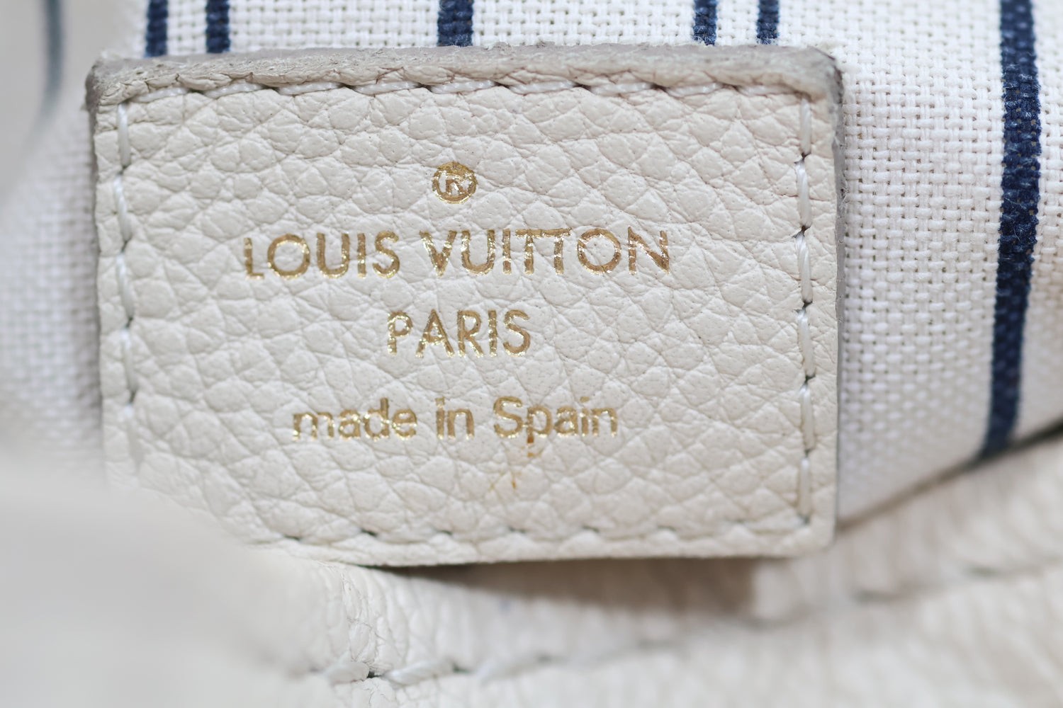 LOUIS VUITTON Artsy MM Monogram Empreinte Cream White