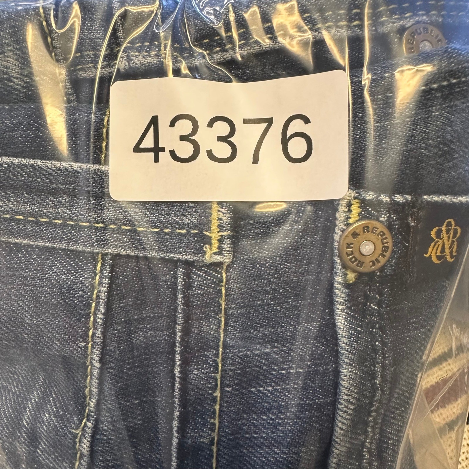 Rock & Republic Jeans Mens Size 28 Blue Straight Leg Cotton Blend USA Made Denim