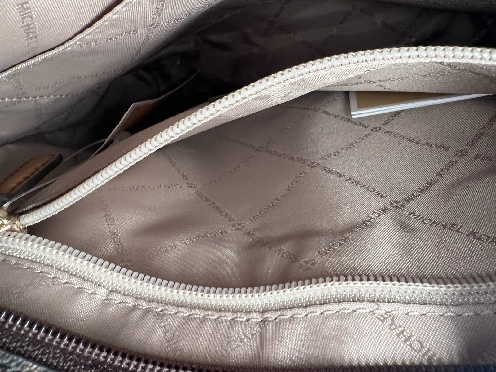 Michael Kors Brown Large Messenger Bag Logo Strap Accent Zip Magnet Pockets