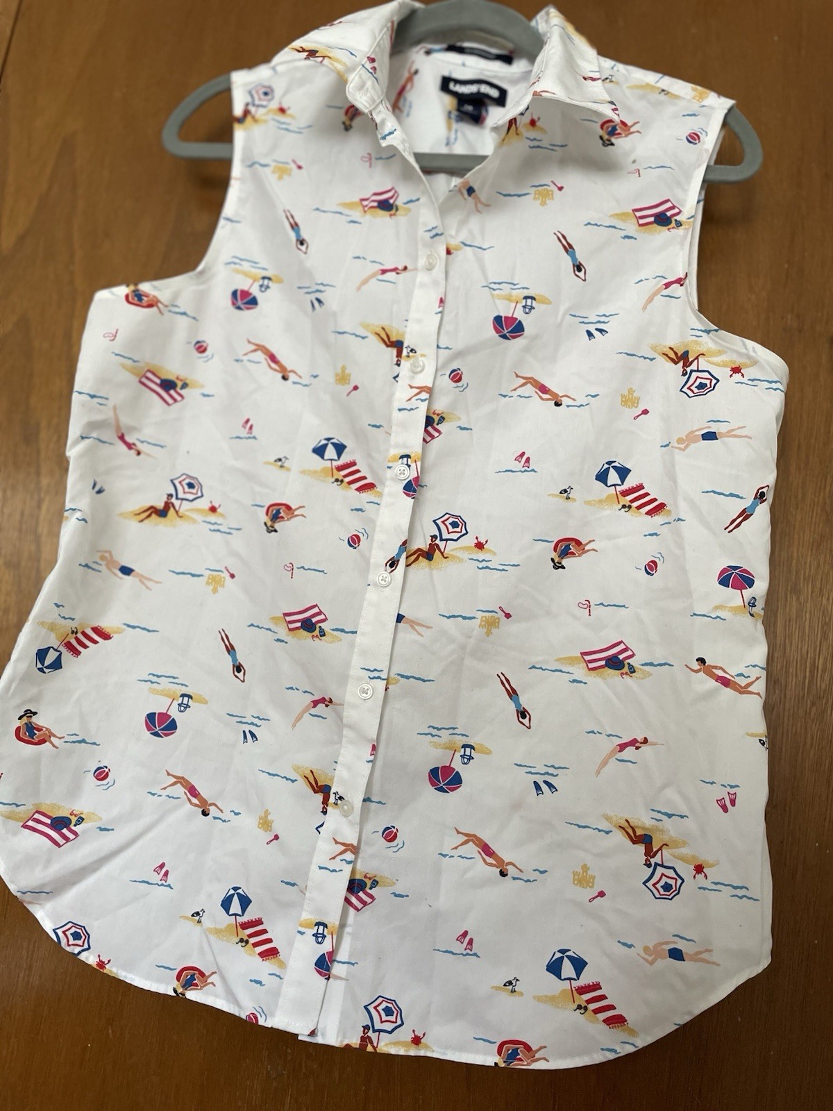 Lands End Sleeveless No Iron Supima Sleeveless Woman’s Top Fun Print Size 14