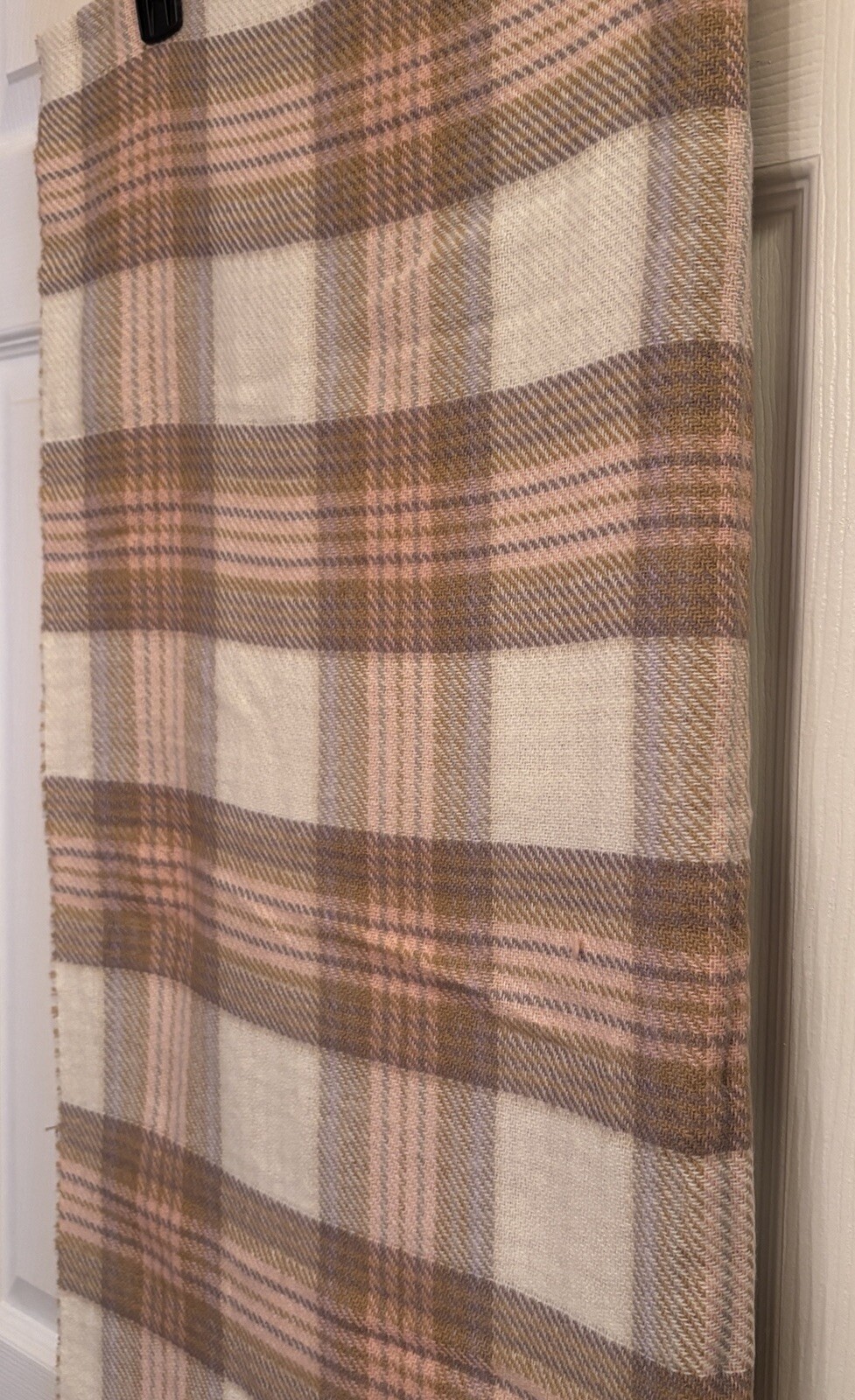 Wrap/Blanket 34”W x 70”L Plaid Ivory Tan Pink Attention Warm Cozy OSFM NWT