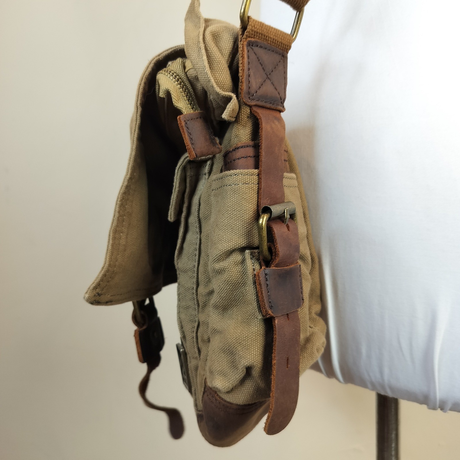 Muchuan Canvas & Leather Messenger Crossbody Bag Unisex Utility Gorpcore Rugged