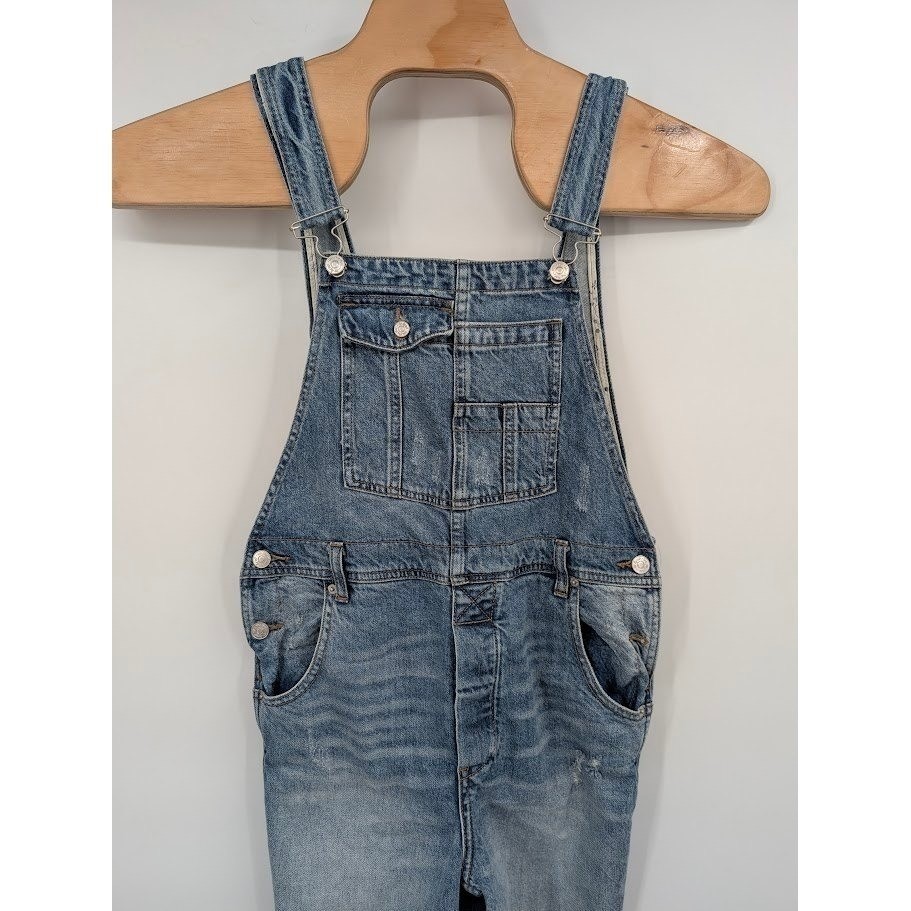 Free People We the Free Denim Overalls light blue distressed Women’s sz 27