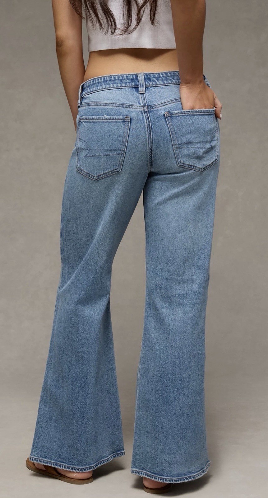 American Eagle Women’s Low Rise Flare Jeans-Medium Wash- Size 6 Reg