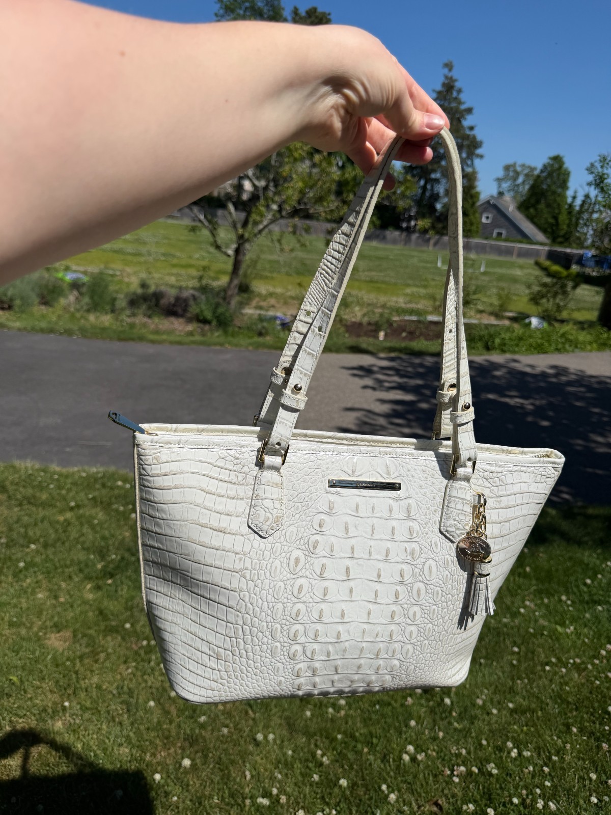 Brahmin Medium Asher Tote – White Croc Embossed Melbourne Leather w Tassel Charm