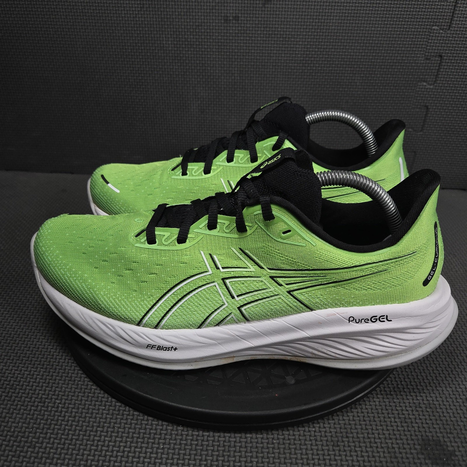 ASICS GEL-Cumulus Shoes Mens Size 10 Green Running Low Top Sneakers 1011B792