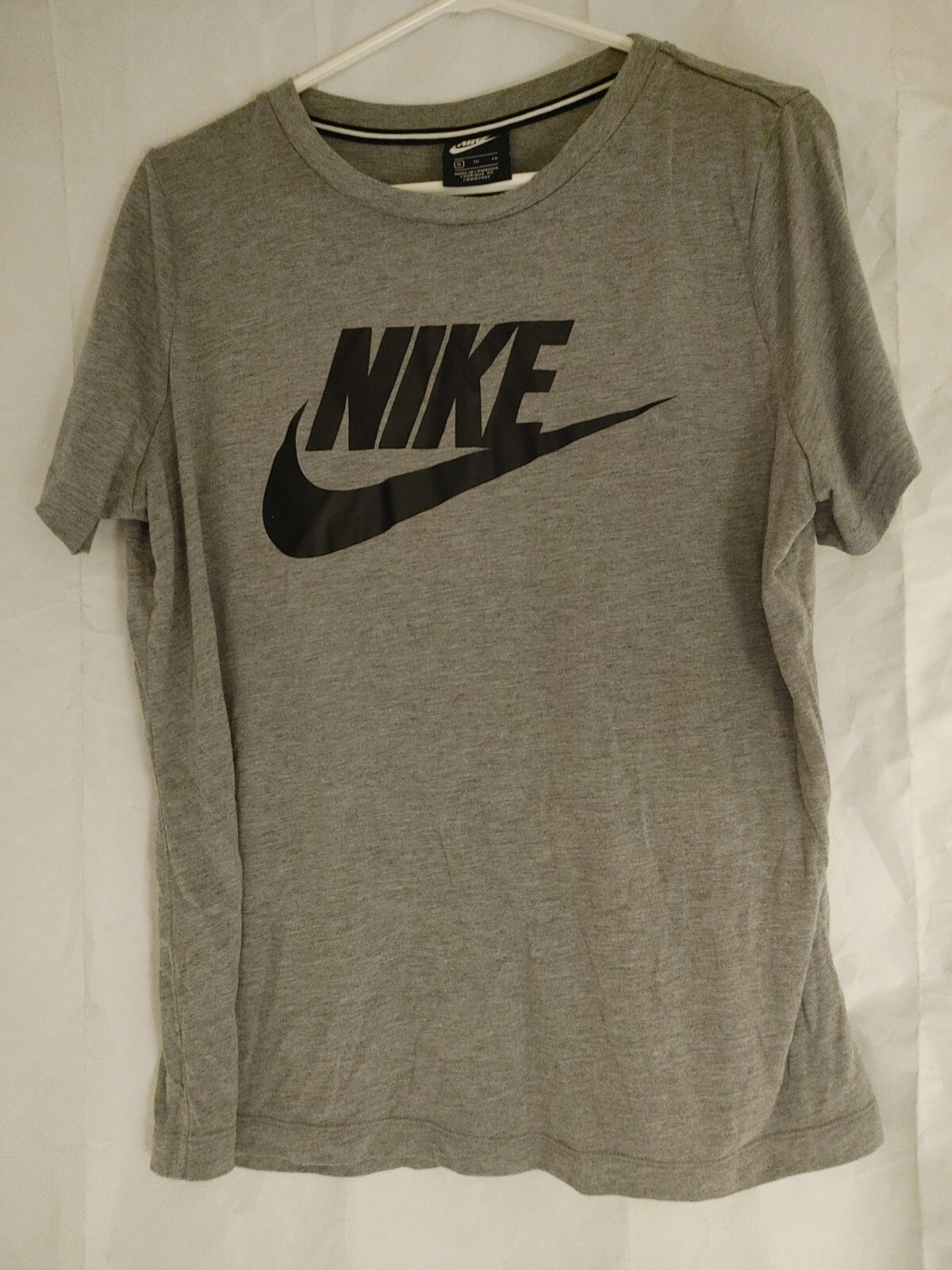 Nike Men’s Sportswear T-Shirt Active Short Sleeve Graphic Tee Size XL