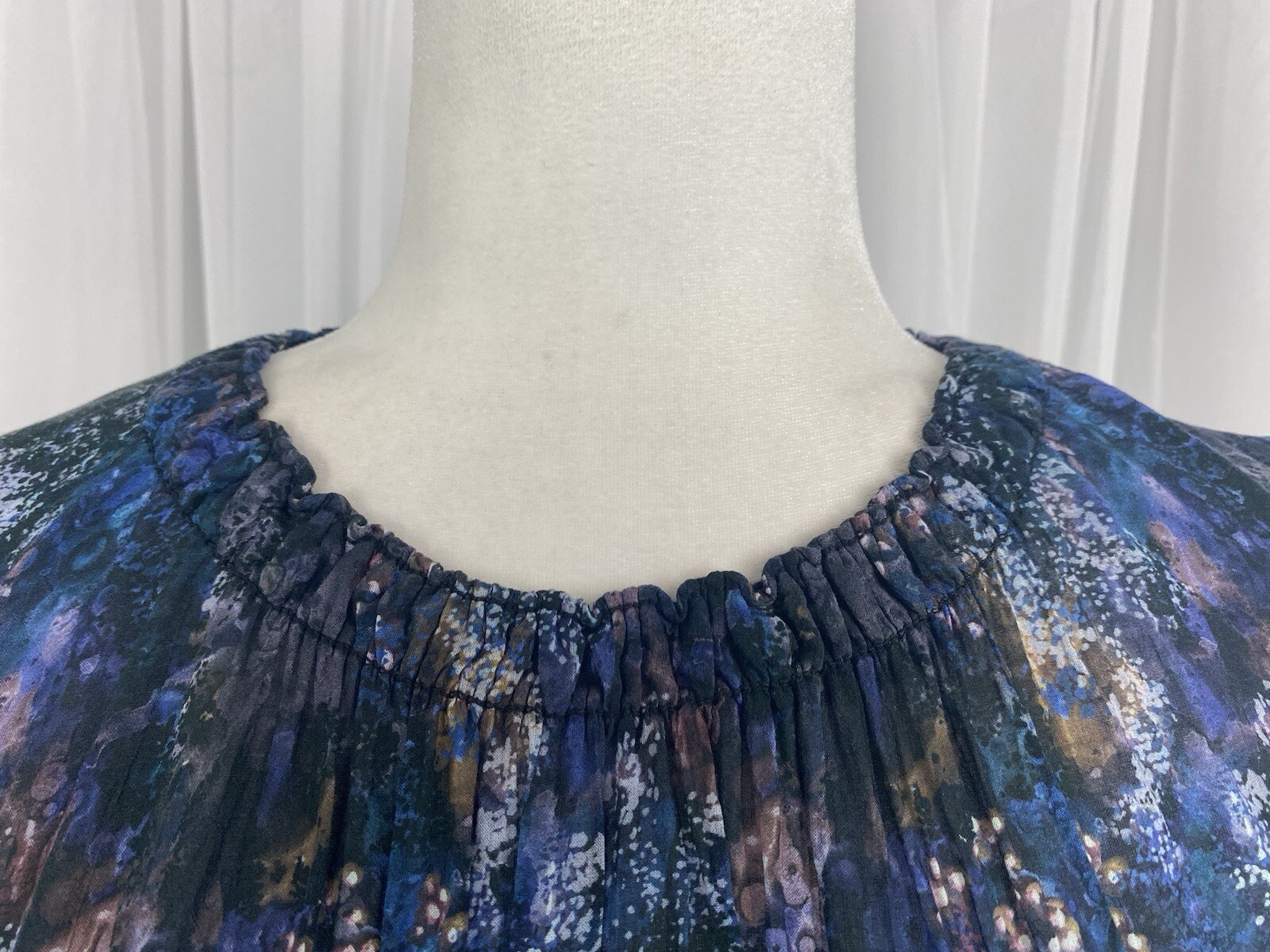Bella Dahl Women’s Size Small Blue Abstract Print Long Sleeve Pullover Blouse
