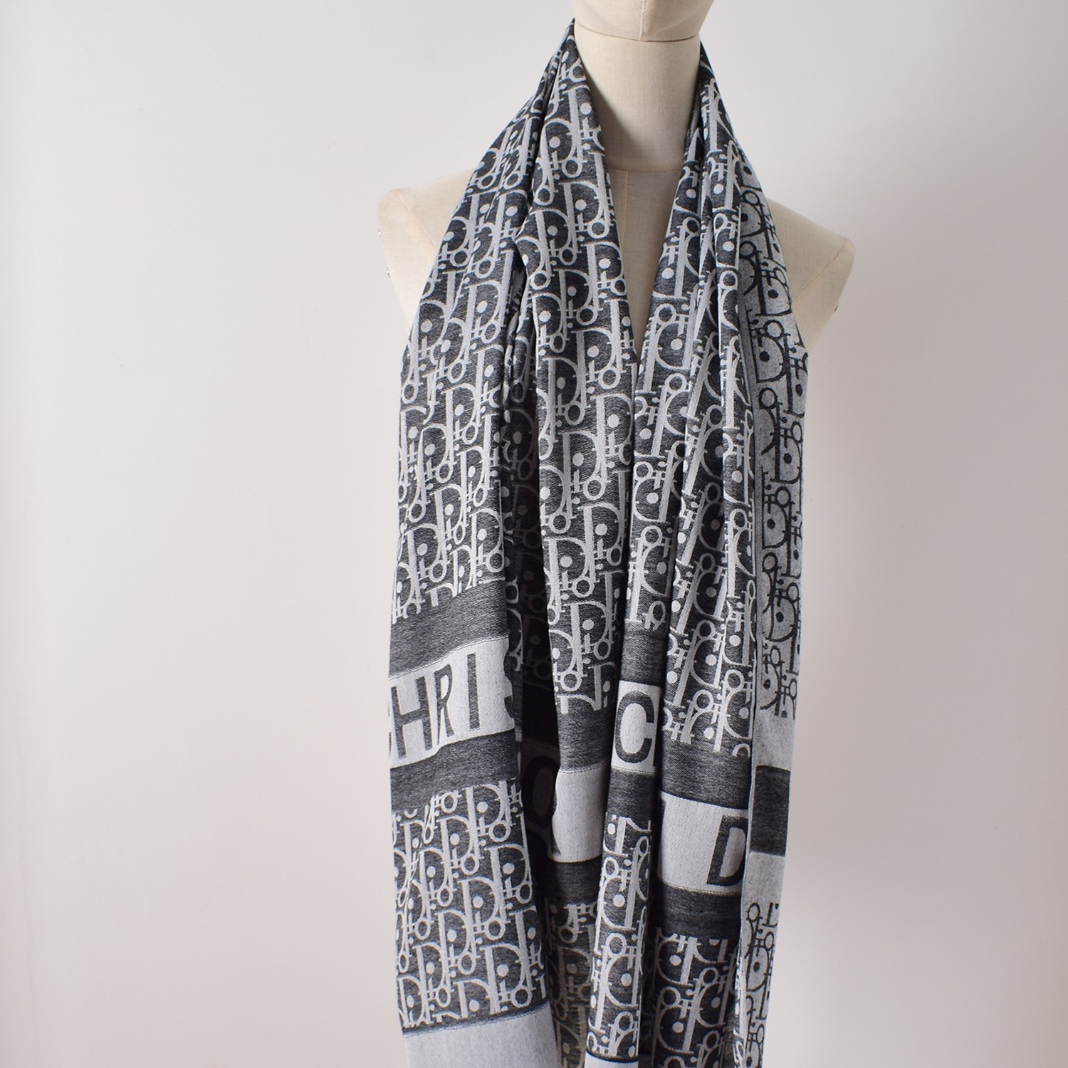 100% Authentic Christian Dior Scarf Shawl Wrap 65shmere 35%Silk Grey Used