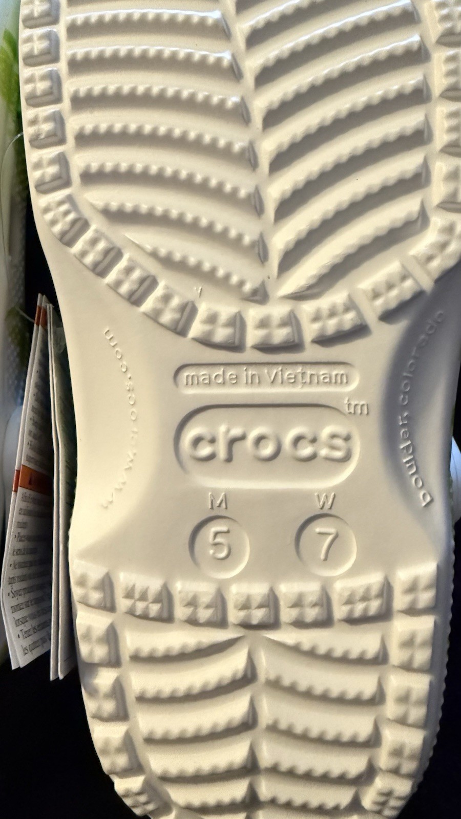 Authentic Crocs Comfort Classic Clogs Size: Men 5 /Women 7 White Lime Print New
