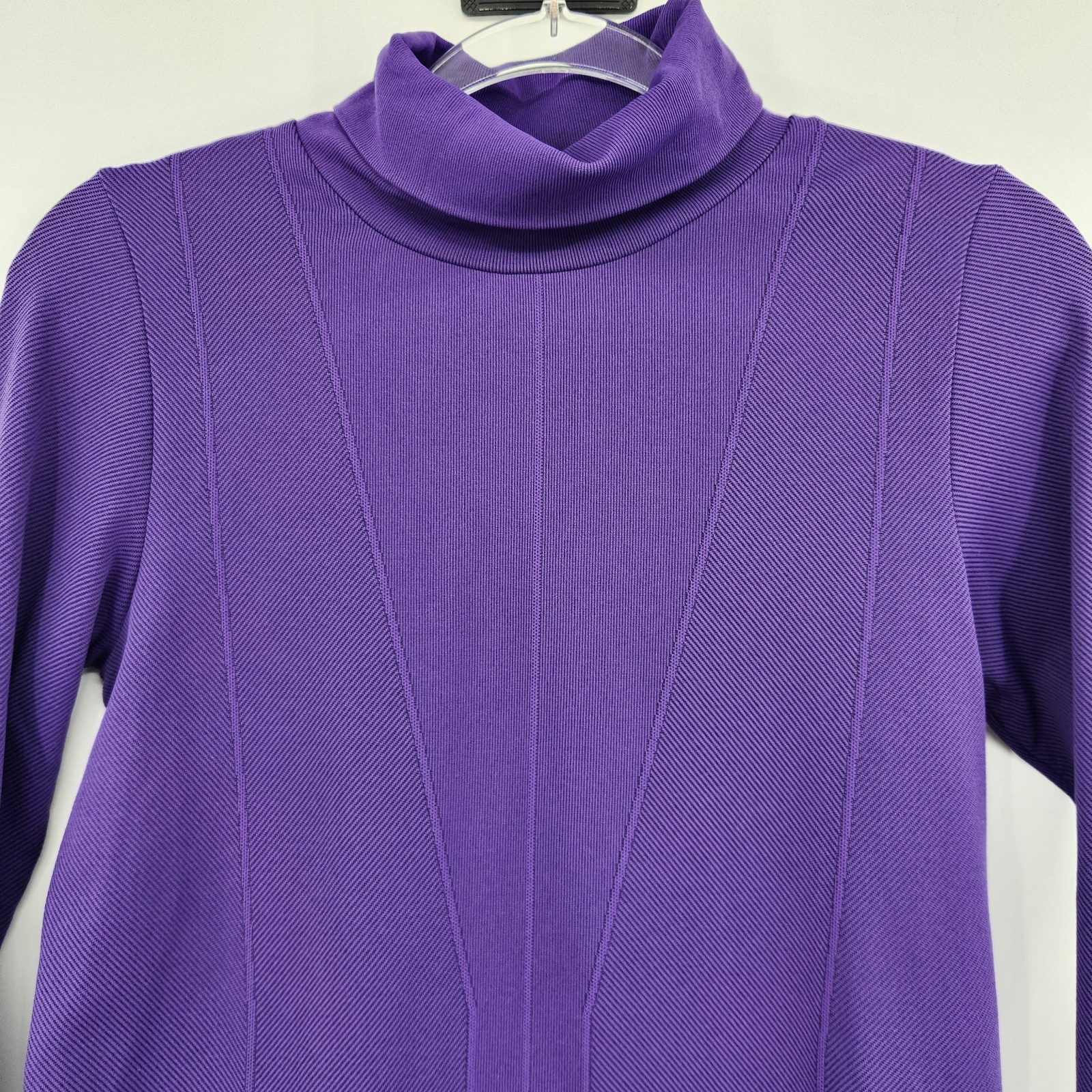 Athleta Flurry Downslope Turtleneck Top Womens Size Medium Purple Ribbed