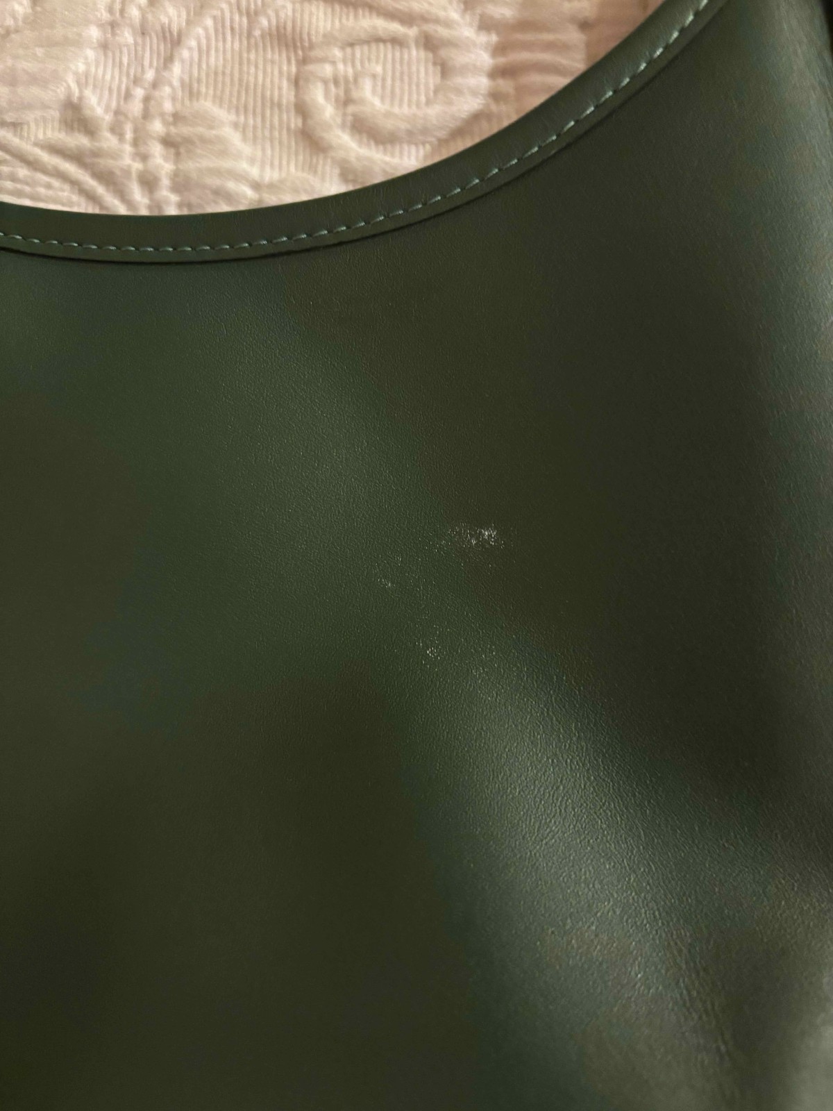 Coach Curve Zip Bag in Hunter Green
