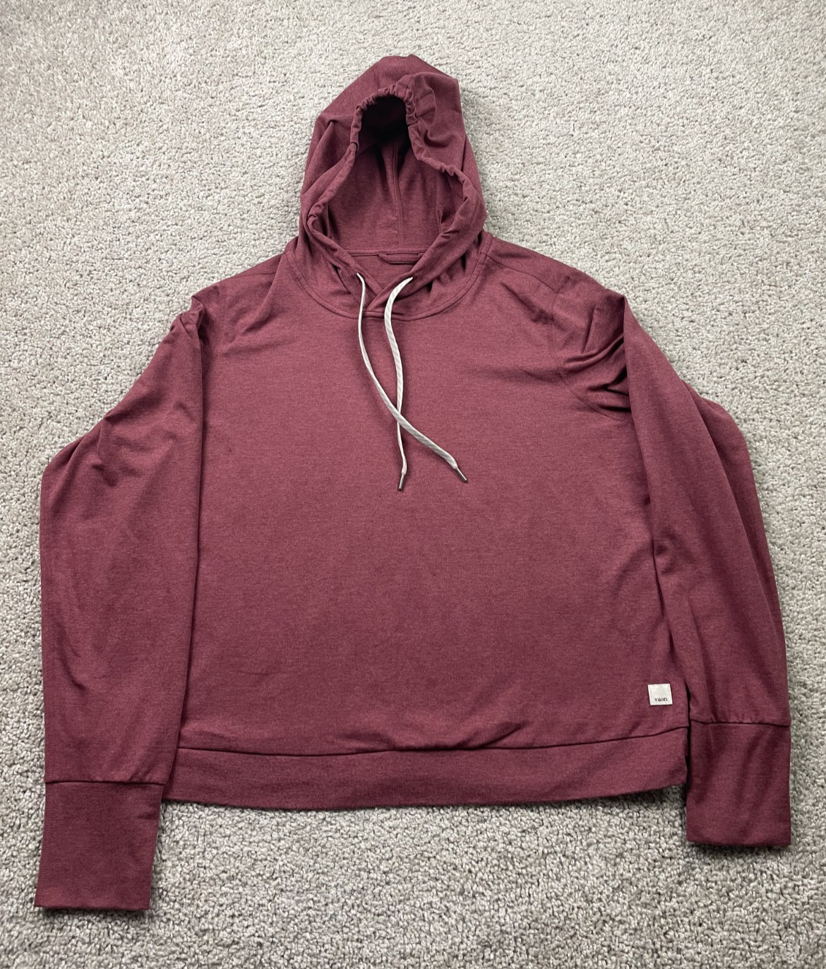 Vuori Halo Essential Hoodie Womens XL Red Wine Performance Pullover Currant