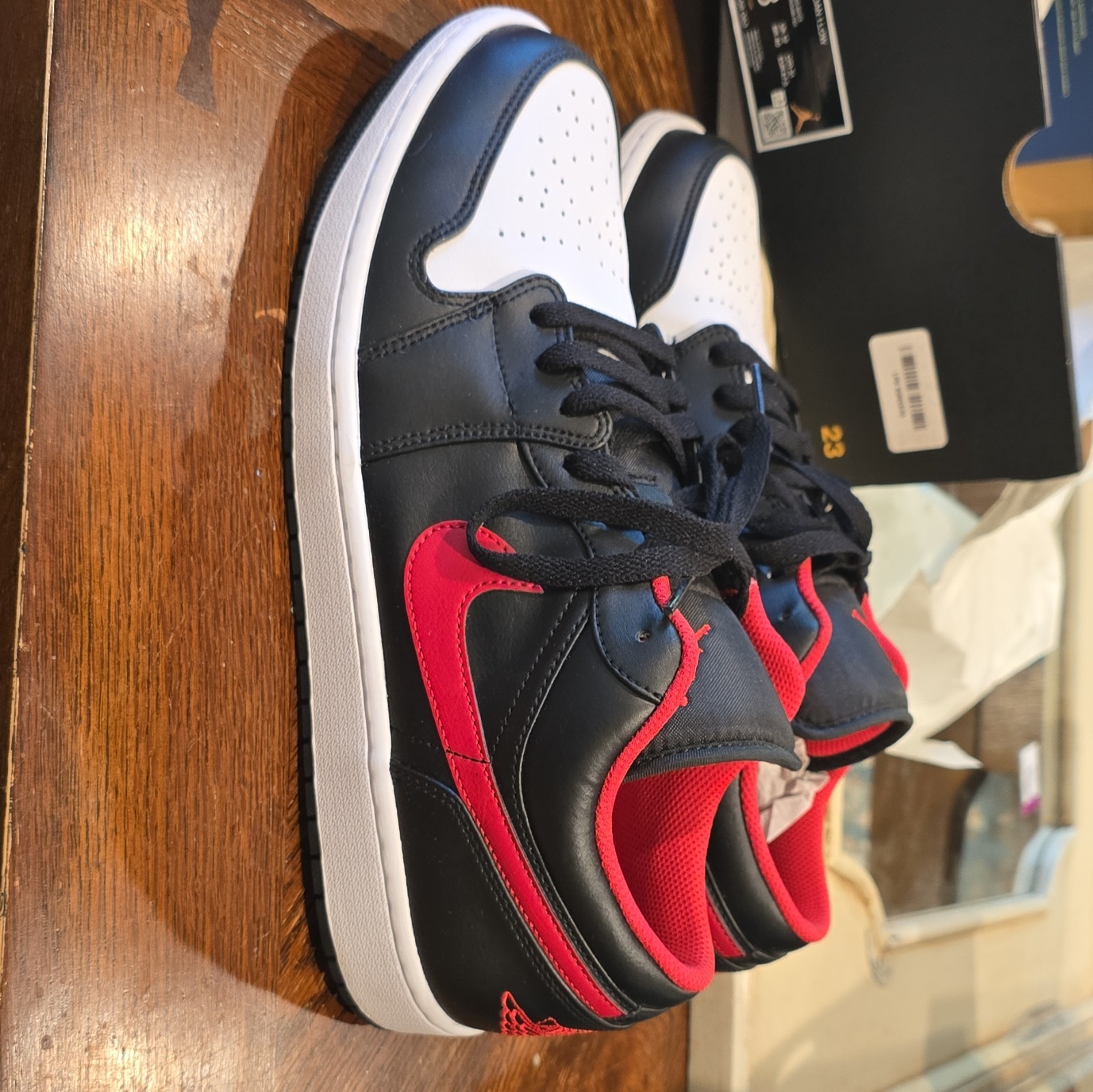 Jordan Air Jordan 1 Low White Toe Black/Fire Red/White Men’s Low Top 553558-063