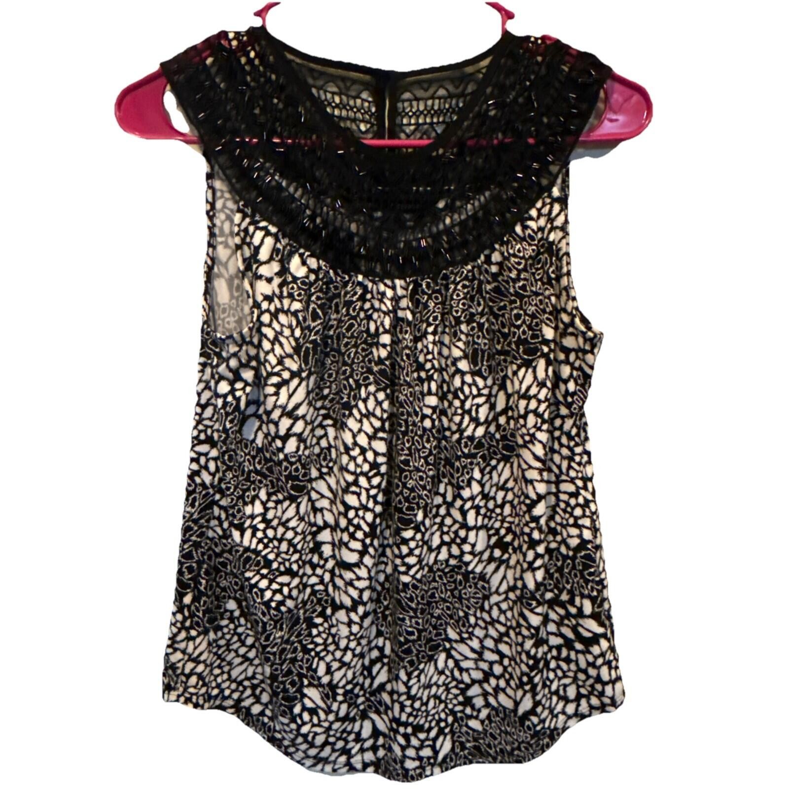 White House Black Market Women’s Sz XS Embroidered And Soft Sleeveless Top