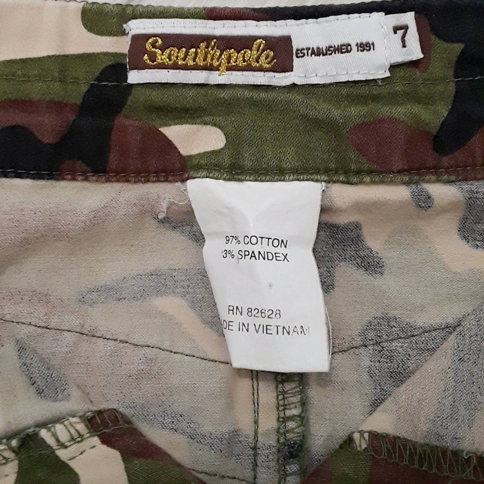 SOUTHPOLE Camouflage Micro Mini Skirt Size 7 Green Hip Hugging Pleated Peplum
