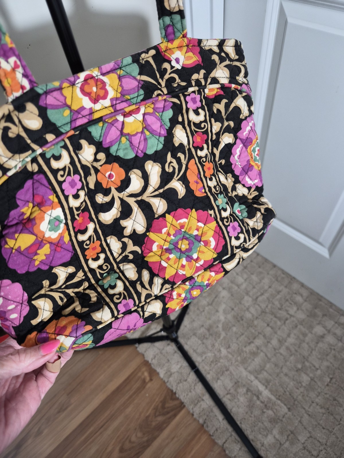 Vera Bradley Suzani Print Zip Tote Bag, Lined, Inner Pockets. Barely Used