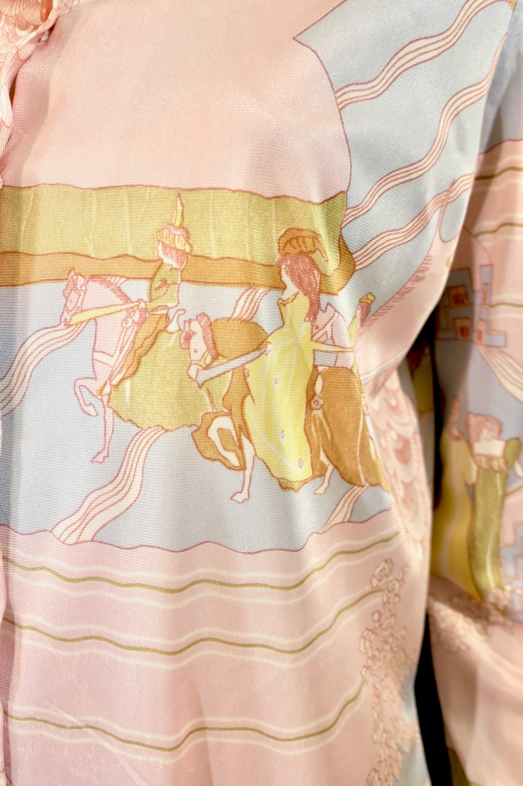 Vintage Mod Novelty Fantasy Midieval Deco Pop Art Womens Shirt Pastel Pink L M/L
