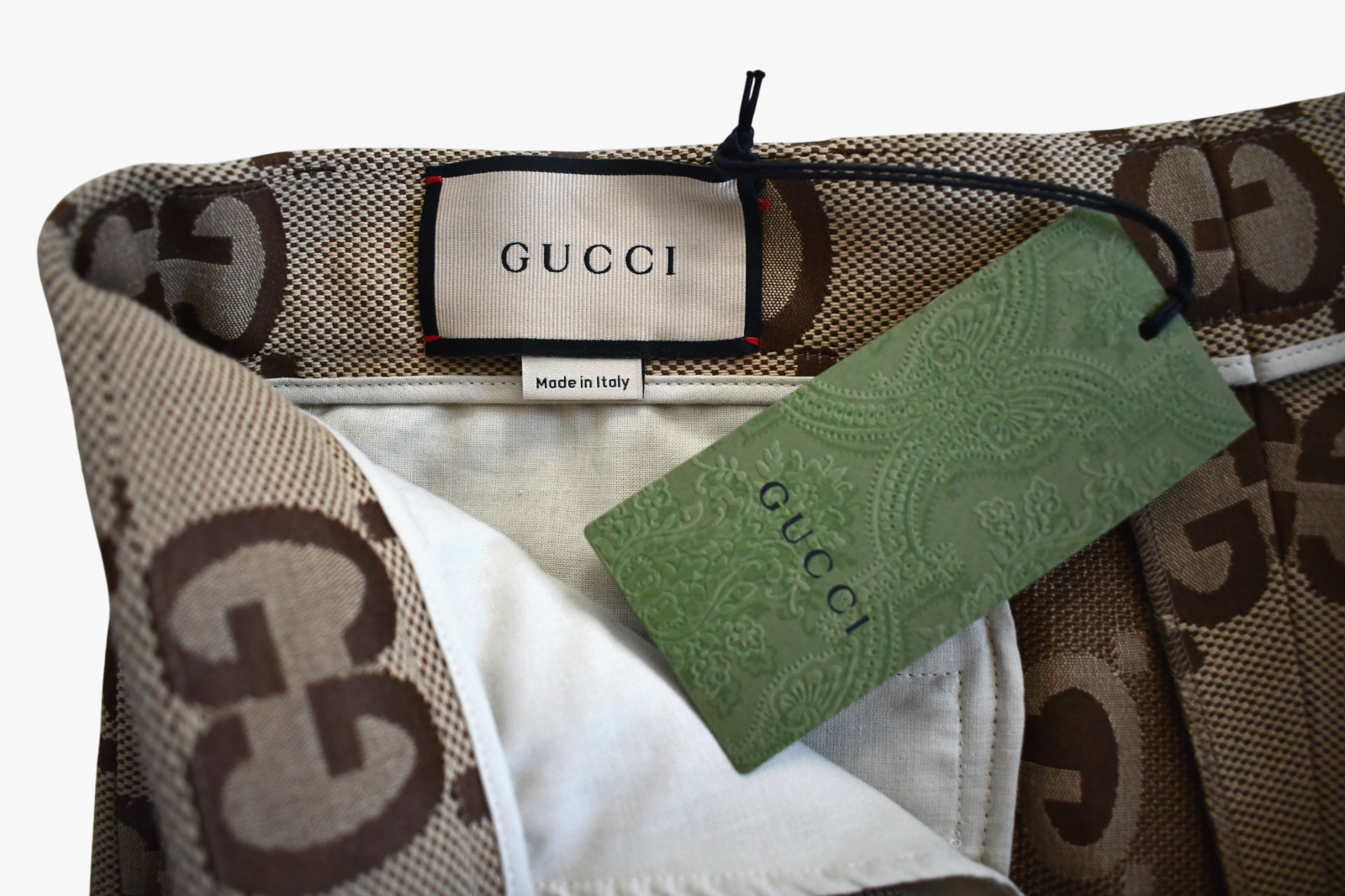 🆕️NEW Authentic GUCCI Beige/Ebony JUMBO GG Canvas Men’s Shorts IT-50 W-32″