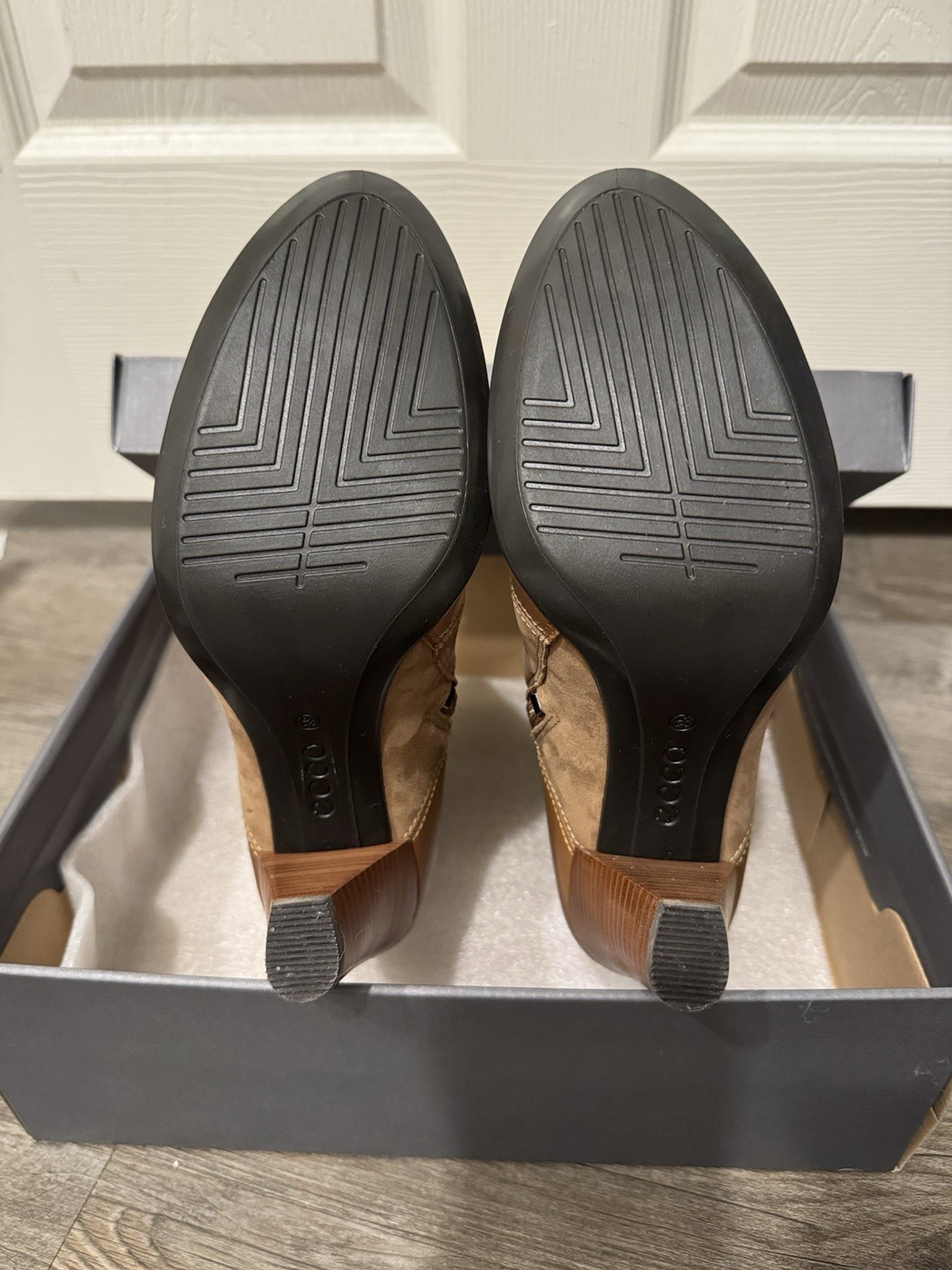ECCO Shape 75 Women’s Brown Leather Ankle Bootie Zip Lined EU 38 US 7-7.5