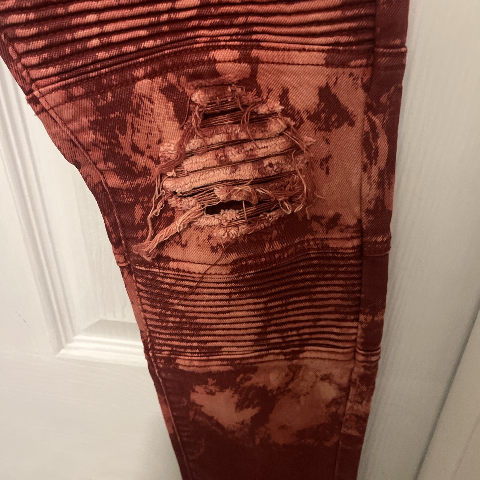 Crysp Denim Men’s Red Biker Jeans 28×34 Distressed Skinny Moto Acid Wash NWT