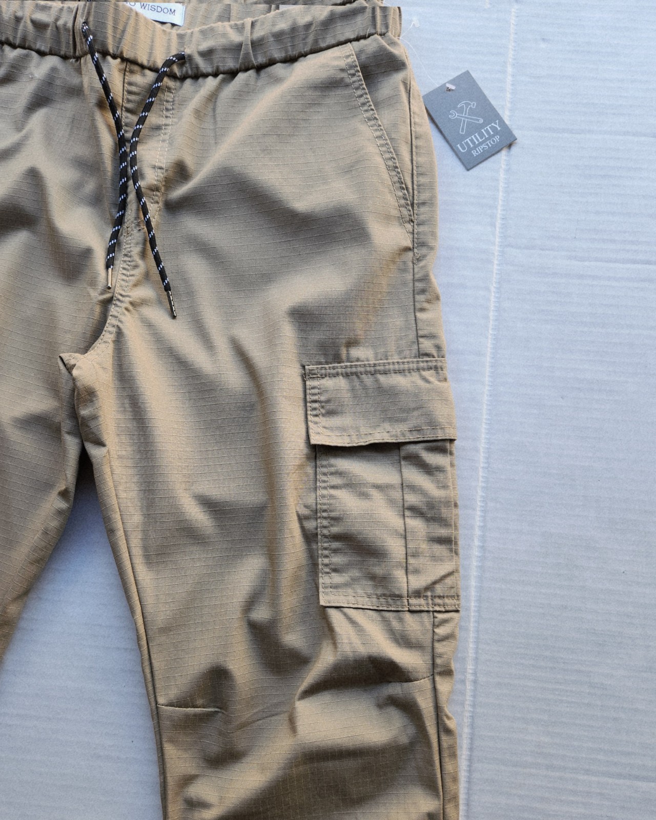 Indigo Wisdom Utility Ripstop Cargo Pants – Size: Medium – Inseam: 30