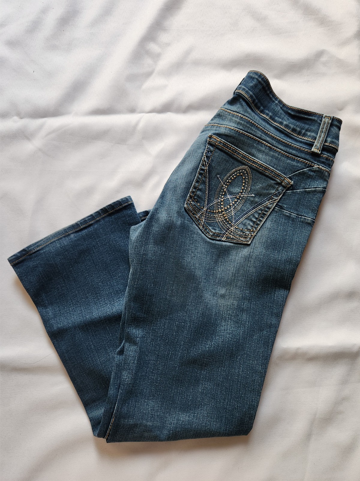 Wrangler Mae Low Rise Boot Cut Blue Jean 9/10