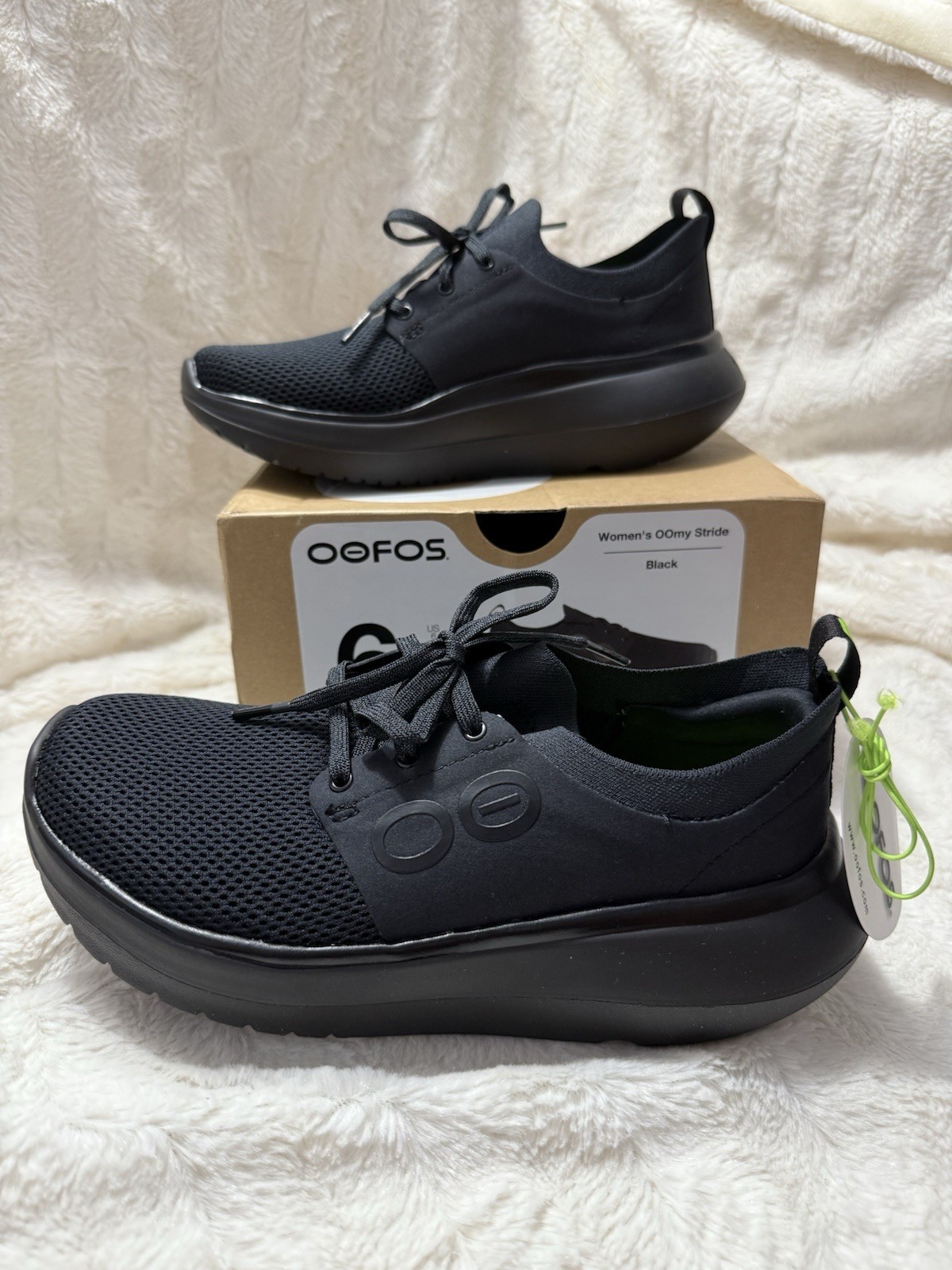 NIB 🌺 OOFOS Women’s OOmy Stride – Black Sneakers Sz 6 $159