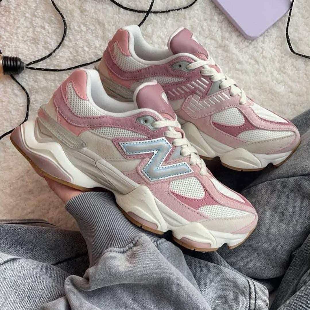 New Balance Women’s Rose Pink Wide Sports Shoes GC9060FR pink-