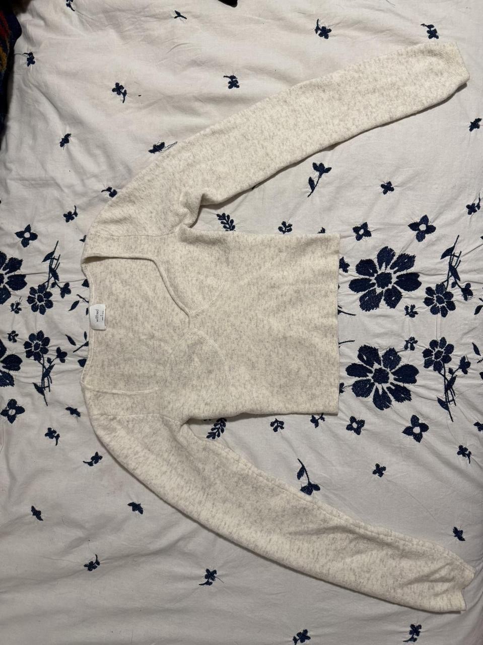 Aritzia Wilfred sweater top cropped In heather Birch Size Small