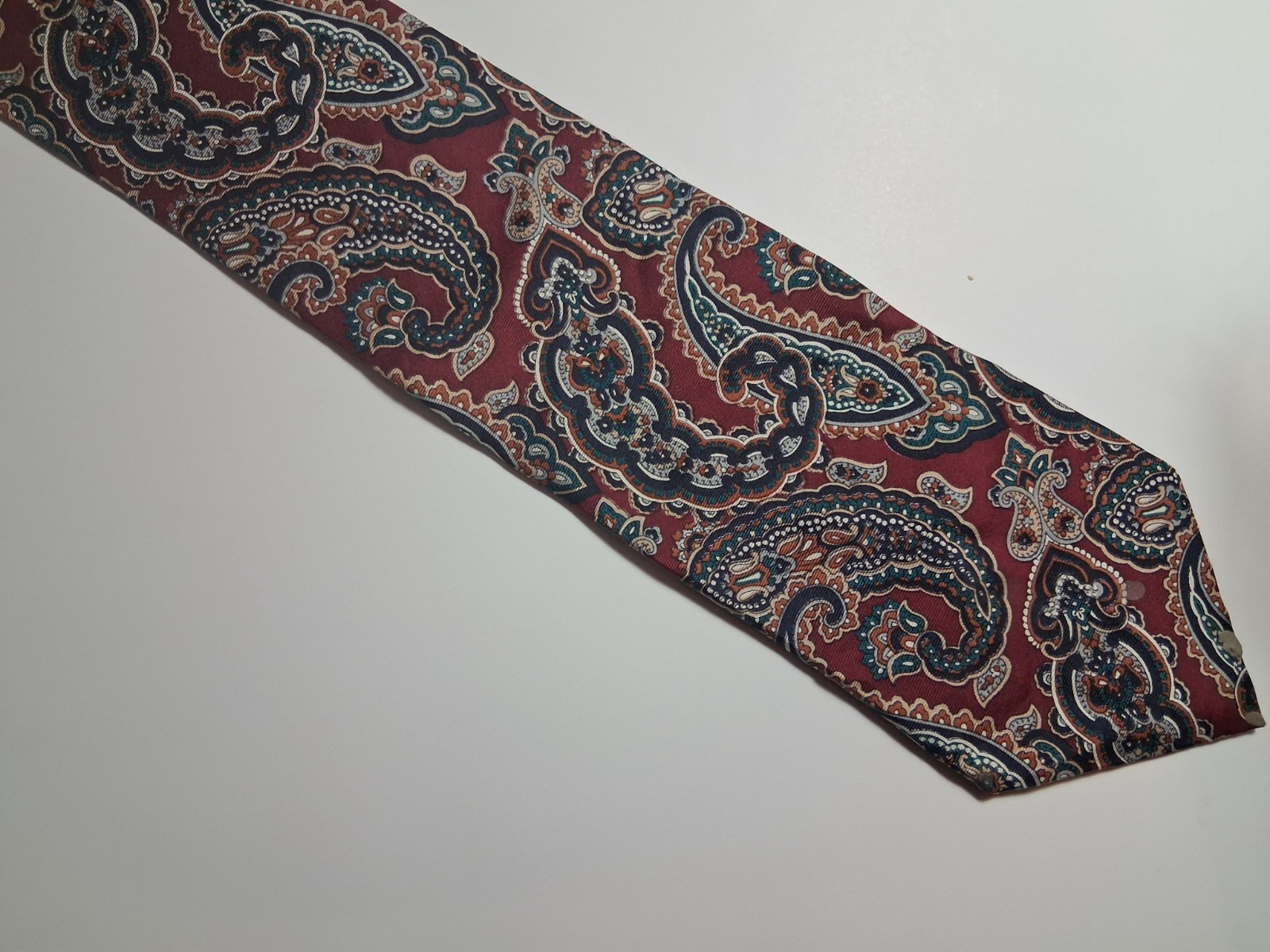 Givenchy Monsieur Men’s Tie DRed Paisley Luxury Silk Imported Fabric Made In USA