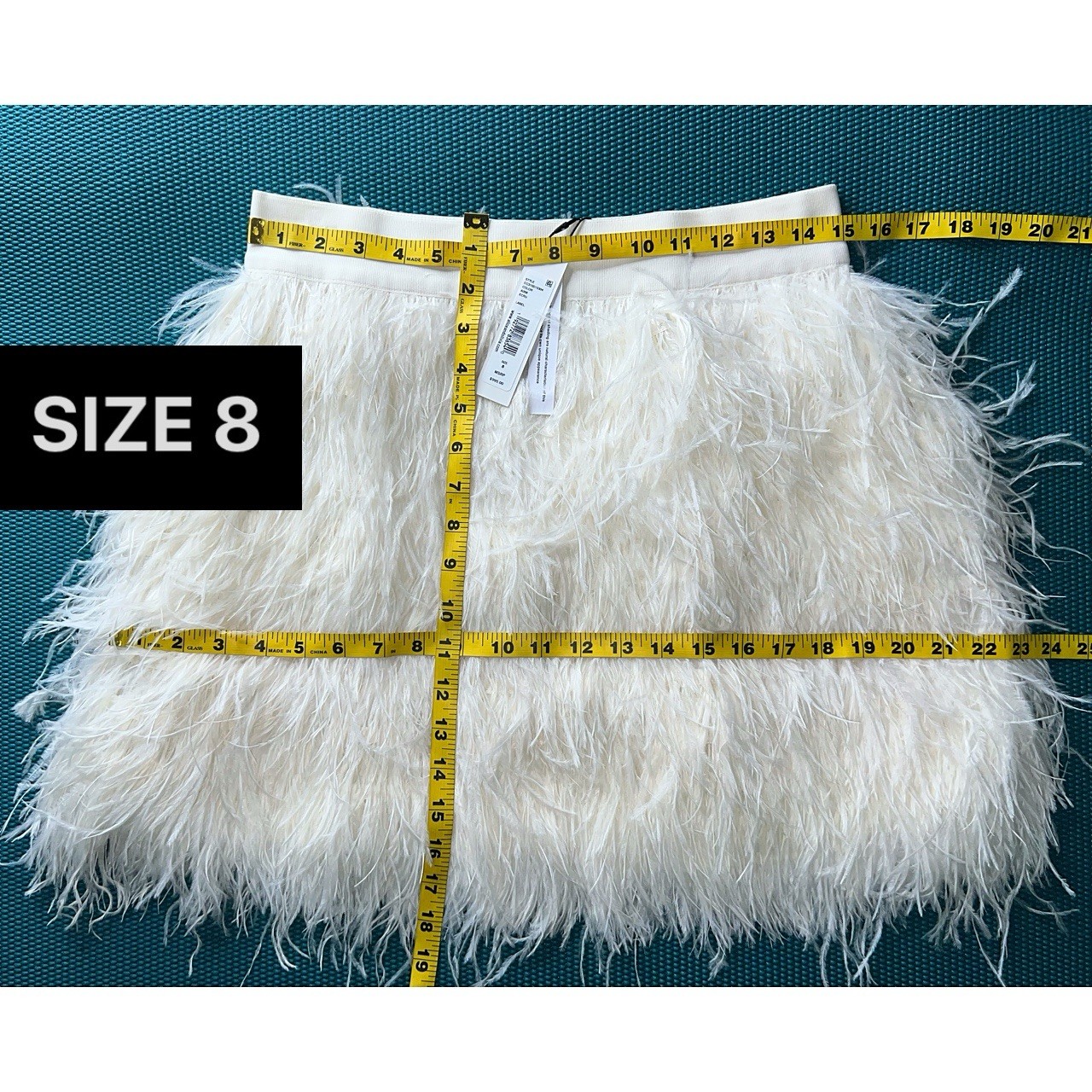 Alice + Olivia Cina Off White Ecru Ostrich Feather Mini Skirt SIZE 8