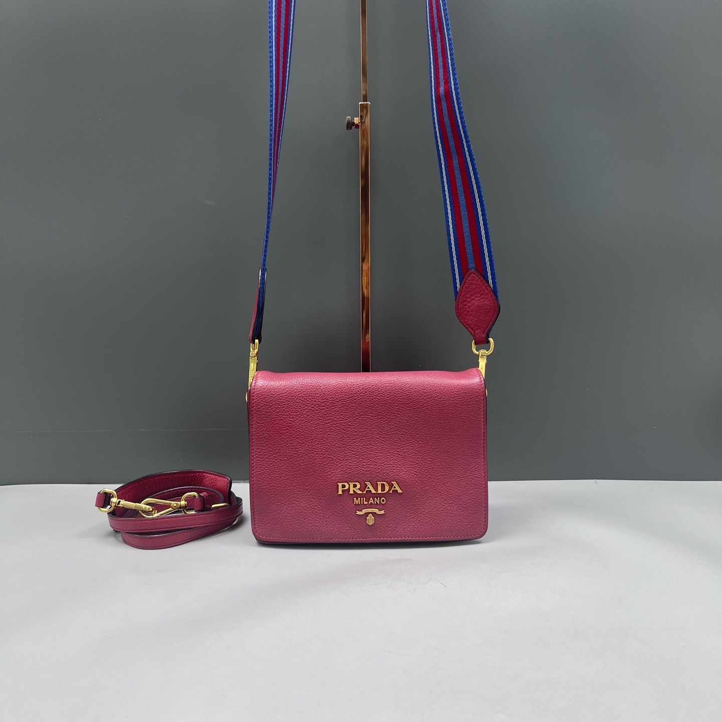 Prada Pre-Owned Authentic Crossbody Bag 20*14*8 Free Tracked Shipping