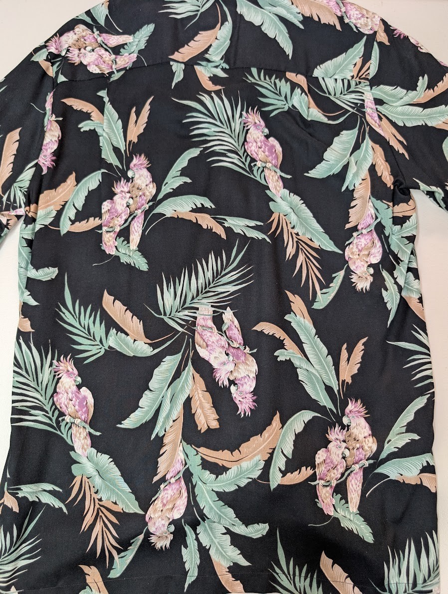 Late 70s Parrot Print Paradise Found Hawaiian Shirt – 100% Rayon – Sony Wardrobe