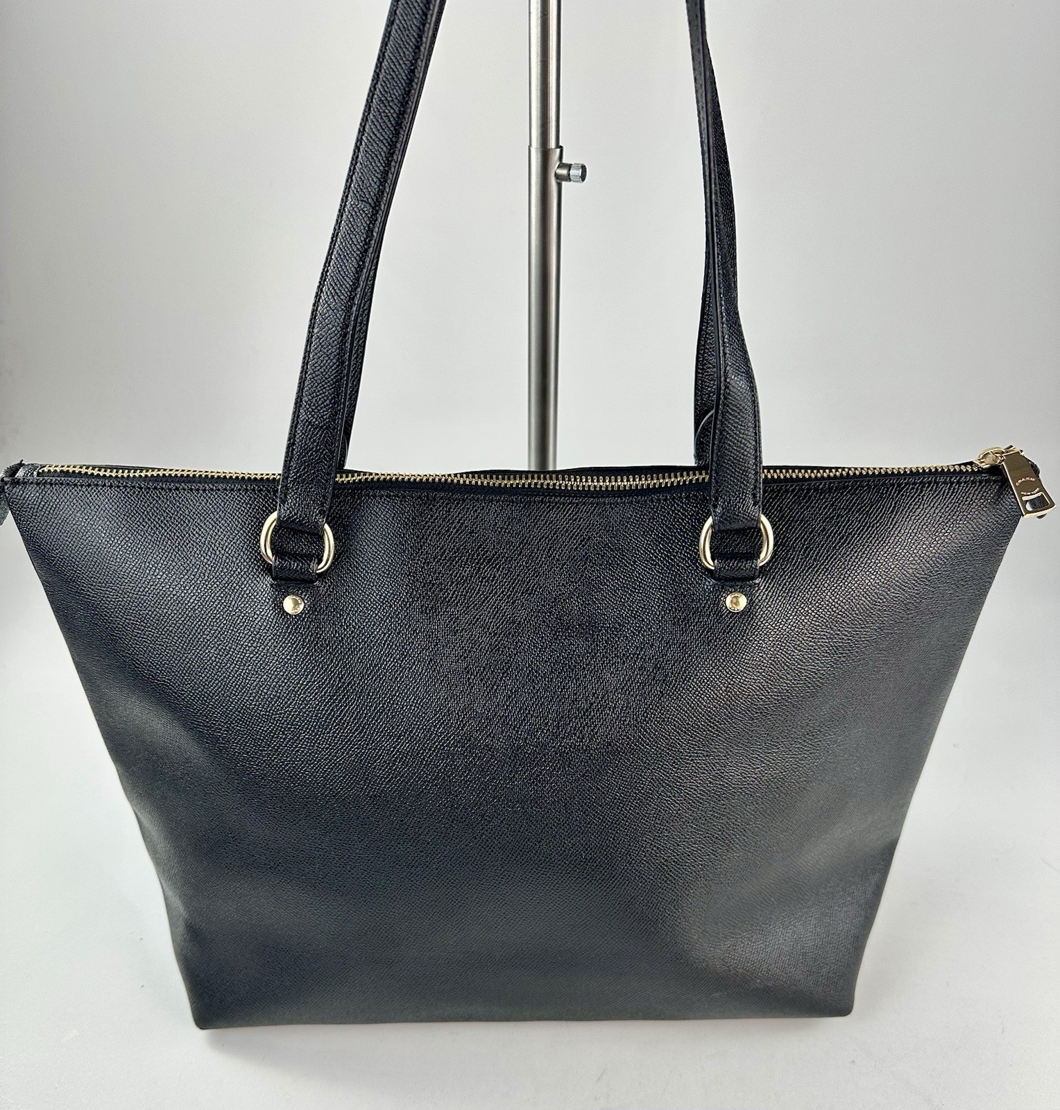 COACH Gallery Tote Shoulder Bag Black Crossgrain Leather w/ Gold Hardware F79608